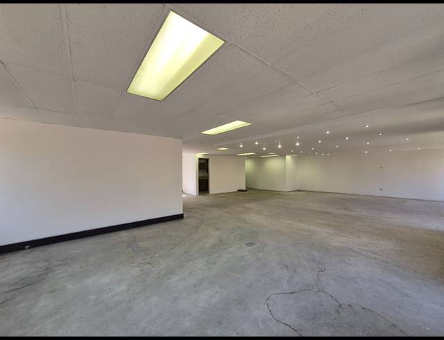 182M² OFFICE TO LET IN KRAMERVILLE